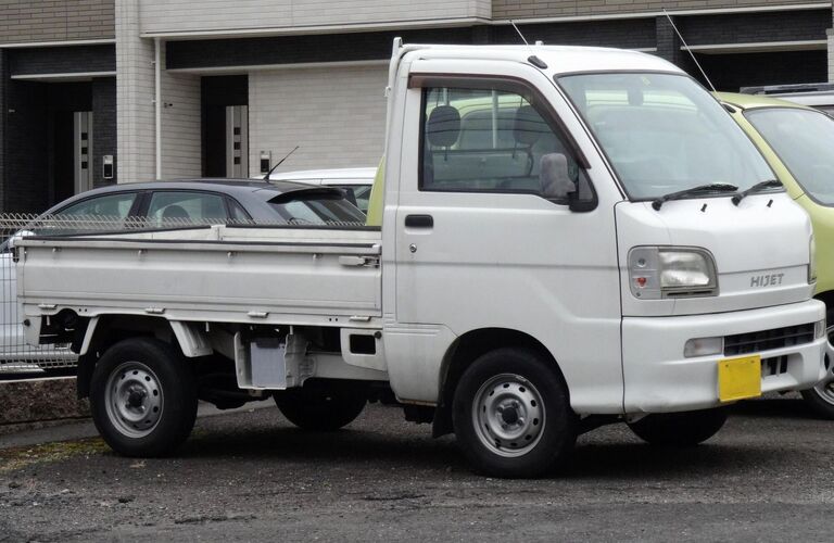 一人暮らしの整理整頓に便利な軽トラ積み放題 | 岡山市の不用品回収なら買取お値引きも実施のセブンアクト